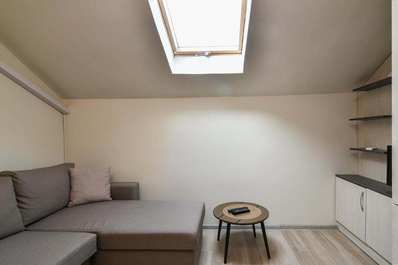 Small Studio On Budget In The Heart Of City Varna Exterior foto